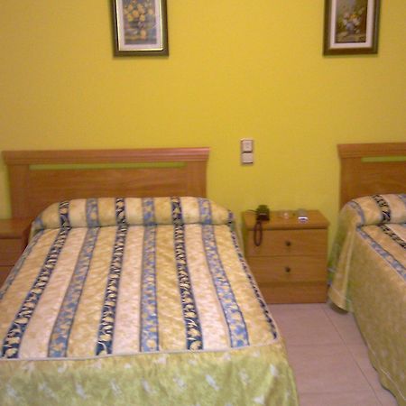 Pension La Casina Oviedo Luaran gambar